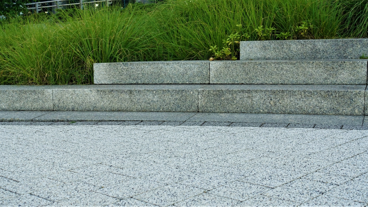 Bazalt ile Yaşam Alanlarında Doğallık ve Şıklık